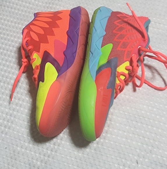 PUMA EUC MENS SIZE 11 LAMELO BALL BE YOU COLOR FLASHY BASKETBALL SNEAKERS SHOES - Picture 13 of 14